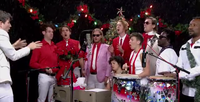 Samuel L. Jackson, Tobey Maguire & Arcade Fire 'Between Two Ferns' With Zach Galifianakis