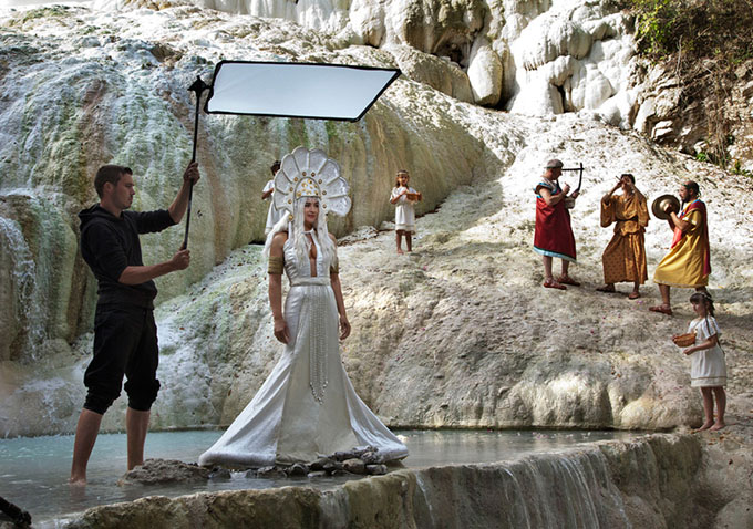 Le Meraviglie (The Wonders)