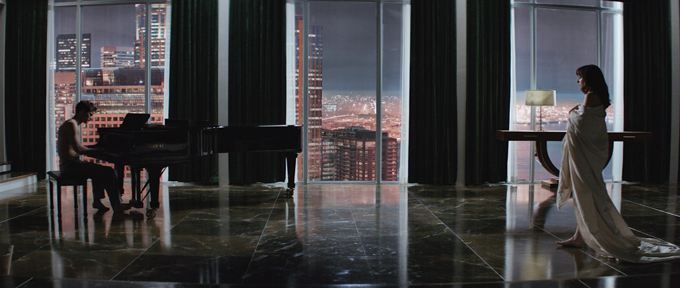 Fifty Shades Of Grey (skip crop)