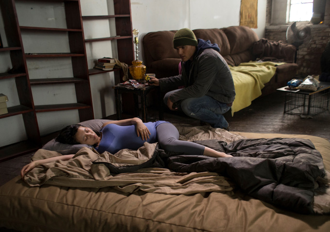 Annie Q. and Chris Zylka in "The Leftovers" on HBO