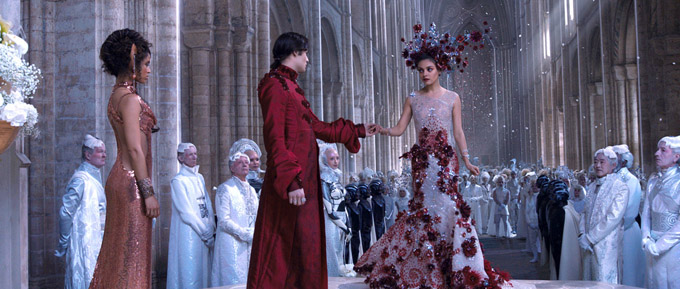 Jupiter Ascending (skip crop)