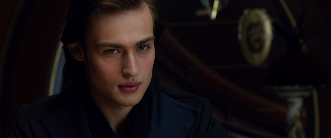 Jupiter Ascending (skip crop)