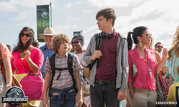 Jurassic World (skip crop)