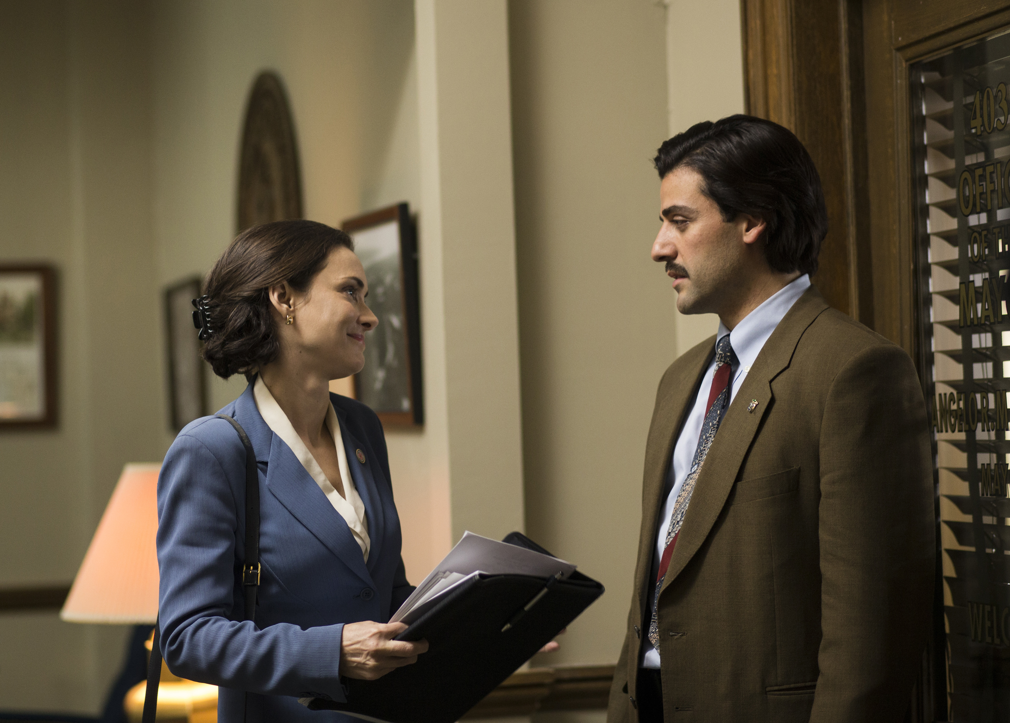 Winona Ryder and Oscar Isaac in "Show Me A Hero."