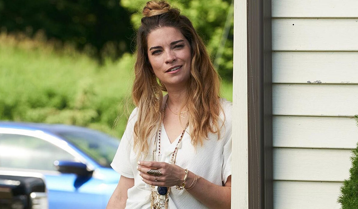Annie Murphy Couldn't Be Prouder of Her (and Alexis') Journey on 'Schitt's  Creek' (Exclusive)