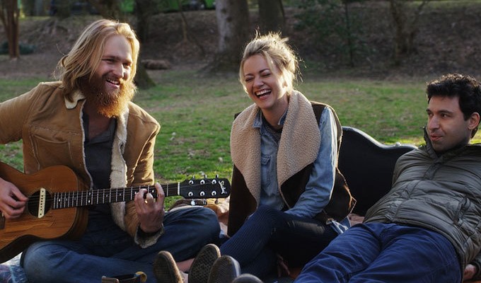 Tribeca Review: Amiable And Appealing 'Folk Hero & Funny Guy' Starring Alex Karpovsky And Wyatt Russell