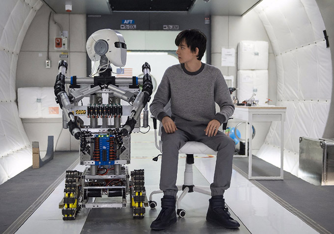 Asa Butterfield Goes Back To Space In First Trailer 'The Space Between Us' With Britt Robertson And Gary Oldman