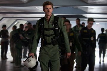 Earth Is Not Prepared In New Trailer For 'Independence Day: Resurgence'
