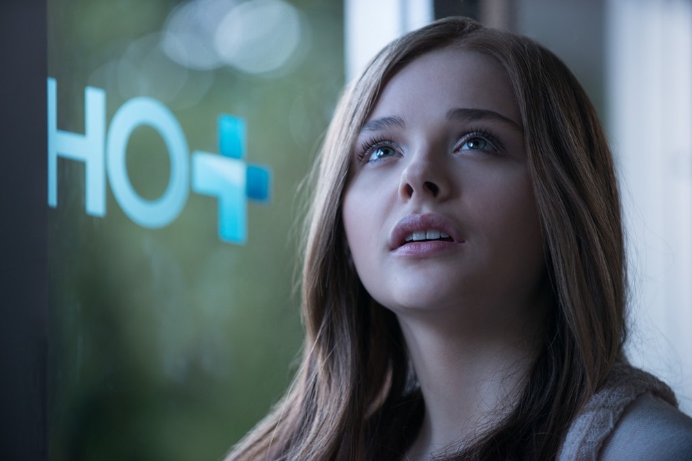 Chloe Grace Moretz: Filming love scenes is 'awkward