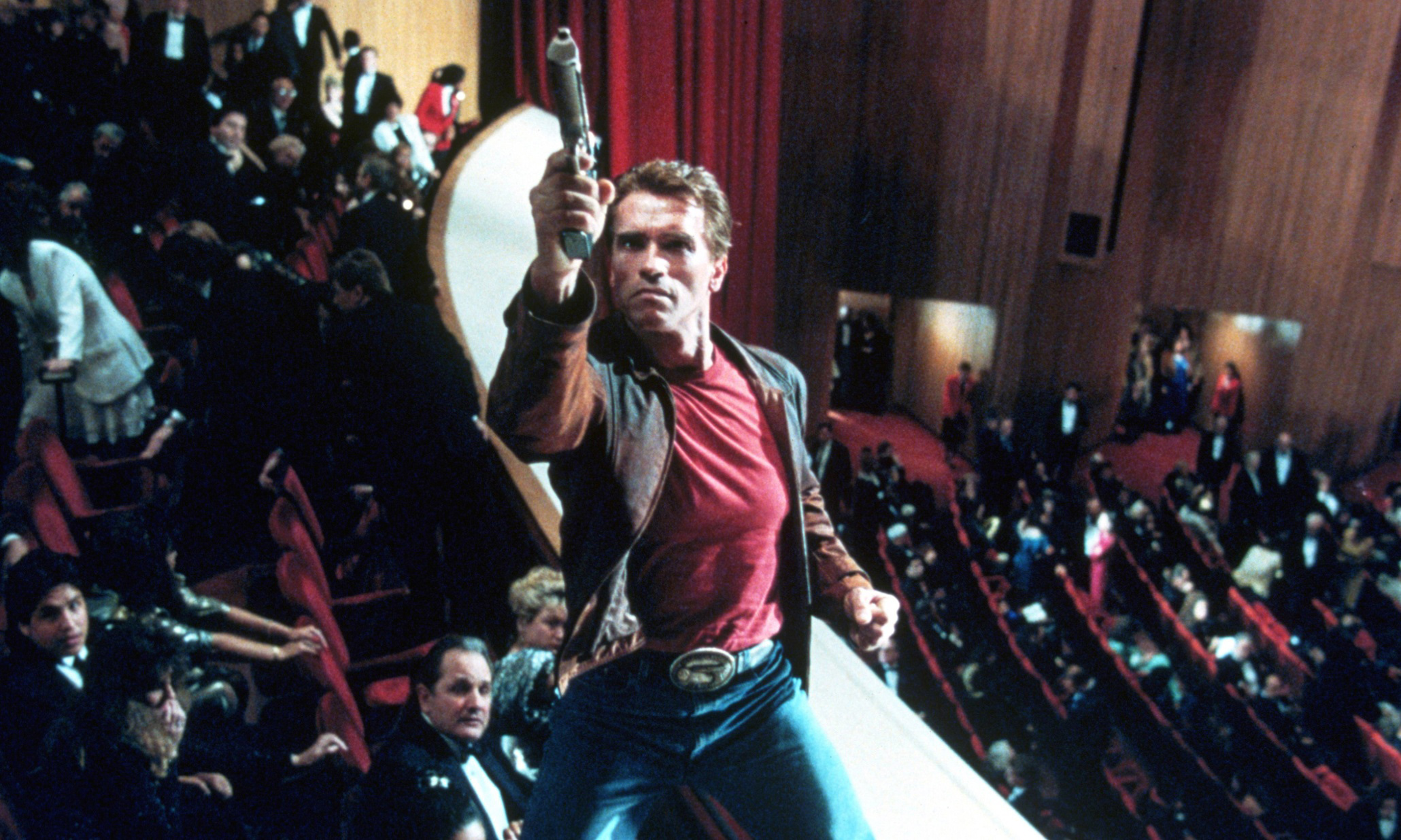 Last-Action-Hero-4038751-2060x1236