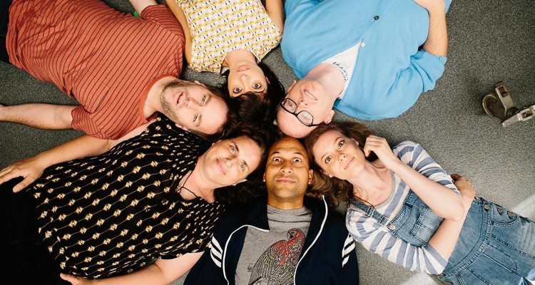 https://cdn.theplaylist.net/wp-content/uploads/2016/05/15214127/watch-keegan-michael-key-gillian-jacobs-and-mike-birbiglia-in-first-trailer-for-dont-think-twice-750x400.jpg