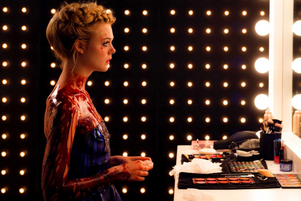 the-neon-demon-nicolas-winding-refn-elle-fanning-_1080-f_jpg-q_x-xxyxx