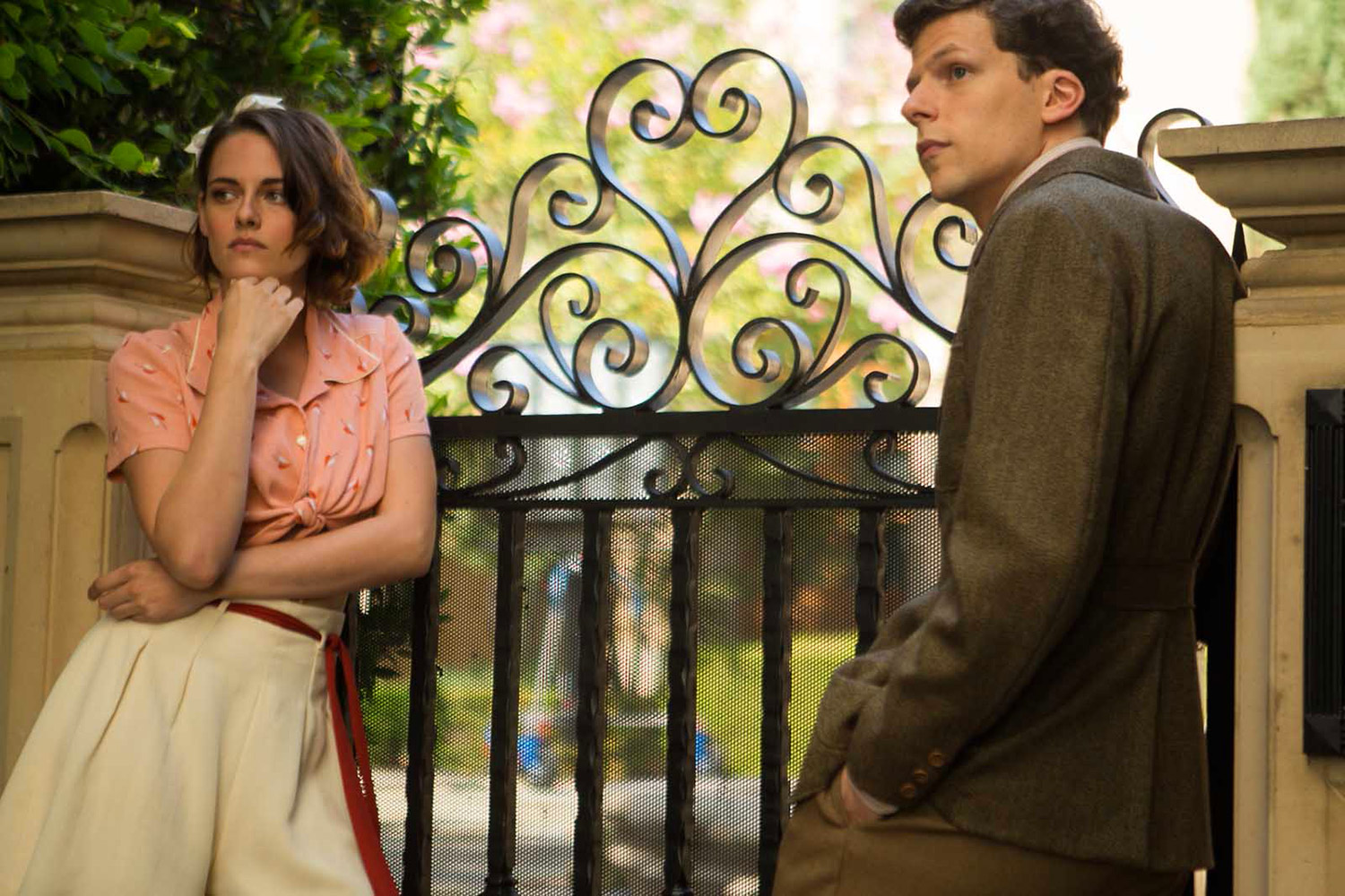 Cannes: 3 Clips From Woody Allen's 'Café Society' With Jesse Eisenberg, Kristen Stewart, Steve Carell & Blake Lively