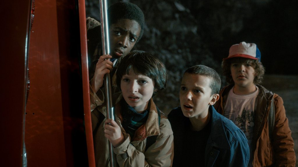 stranger_things6.01_R