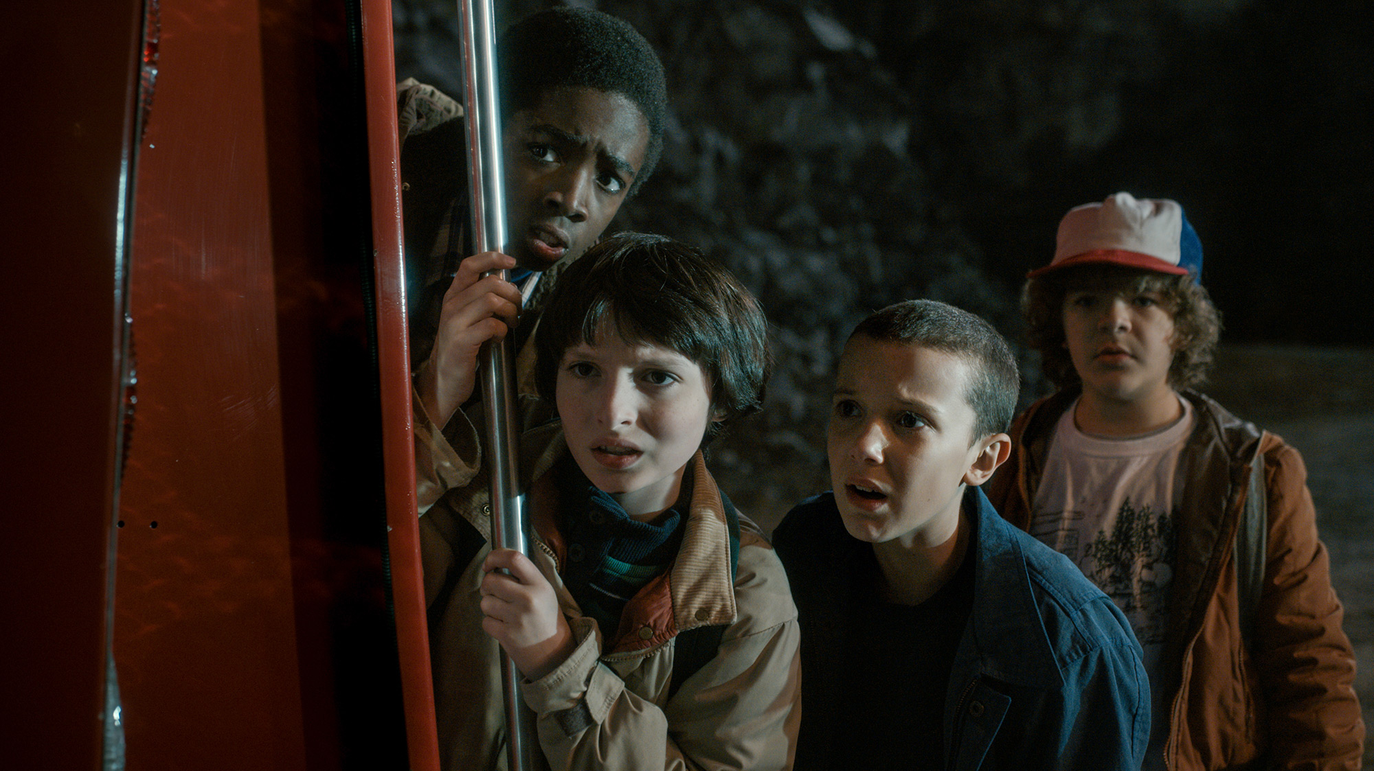 stranger_things6.01_R