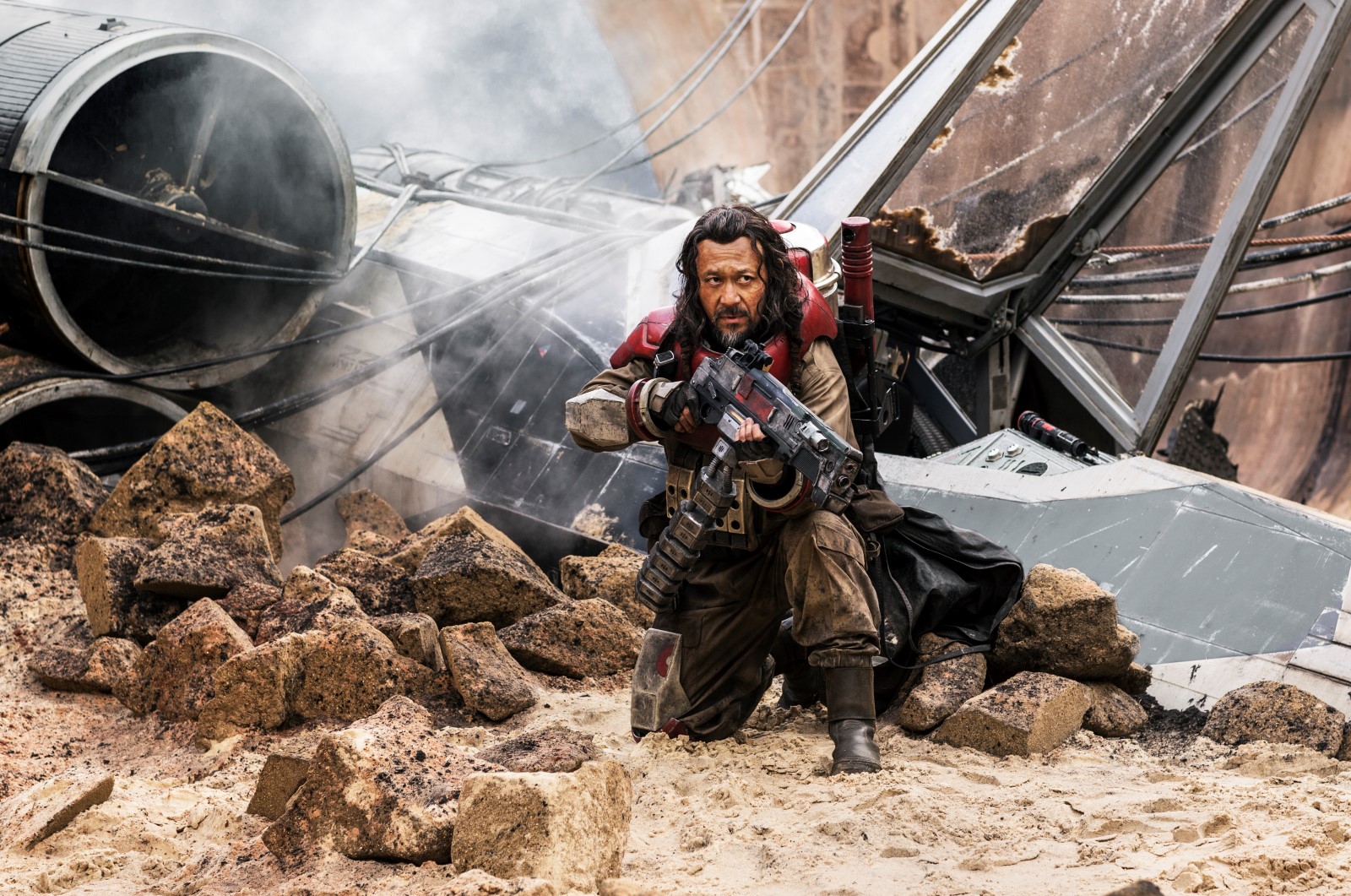 Rogue One: A Star Wars Story Baze Malbus (Jiang Wen) Ph: Jonathan Olley ©Lucasfilm LFL 2016.