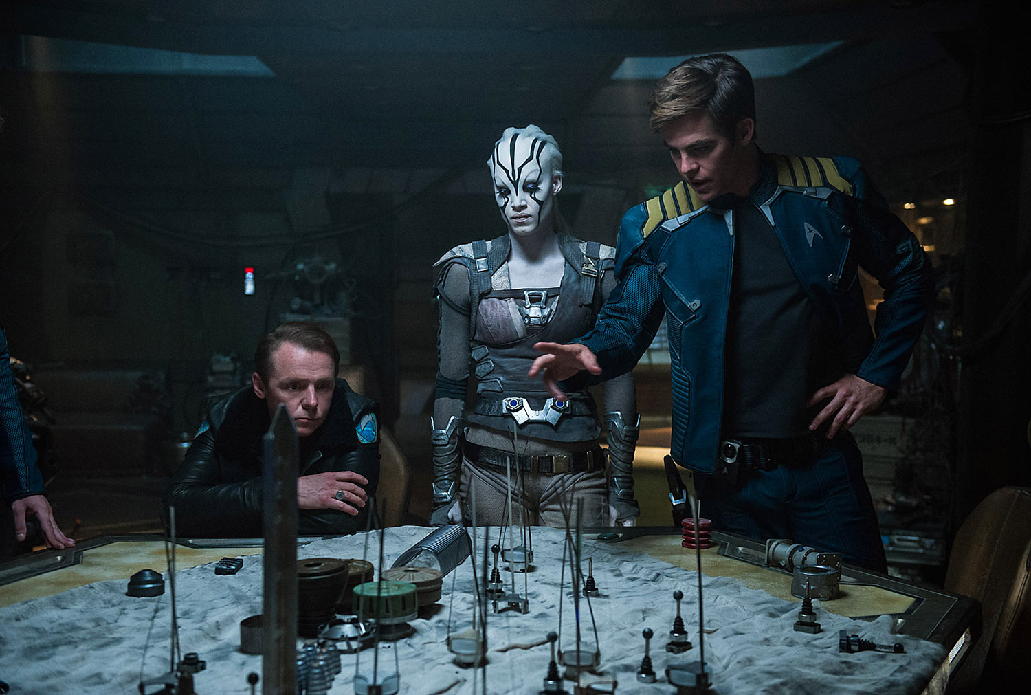 Star-Trek-Beyond-12-(1)