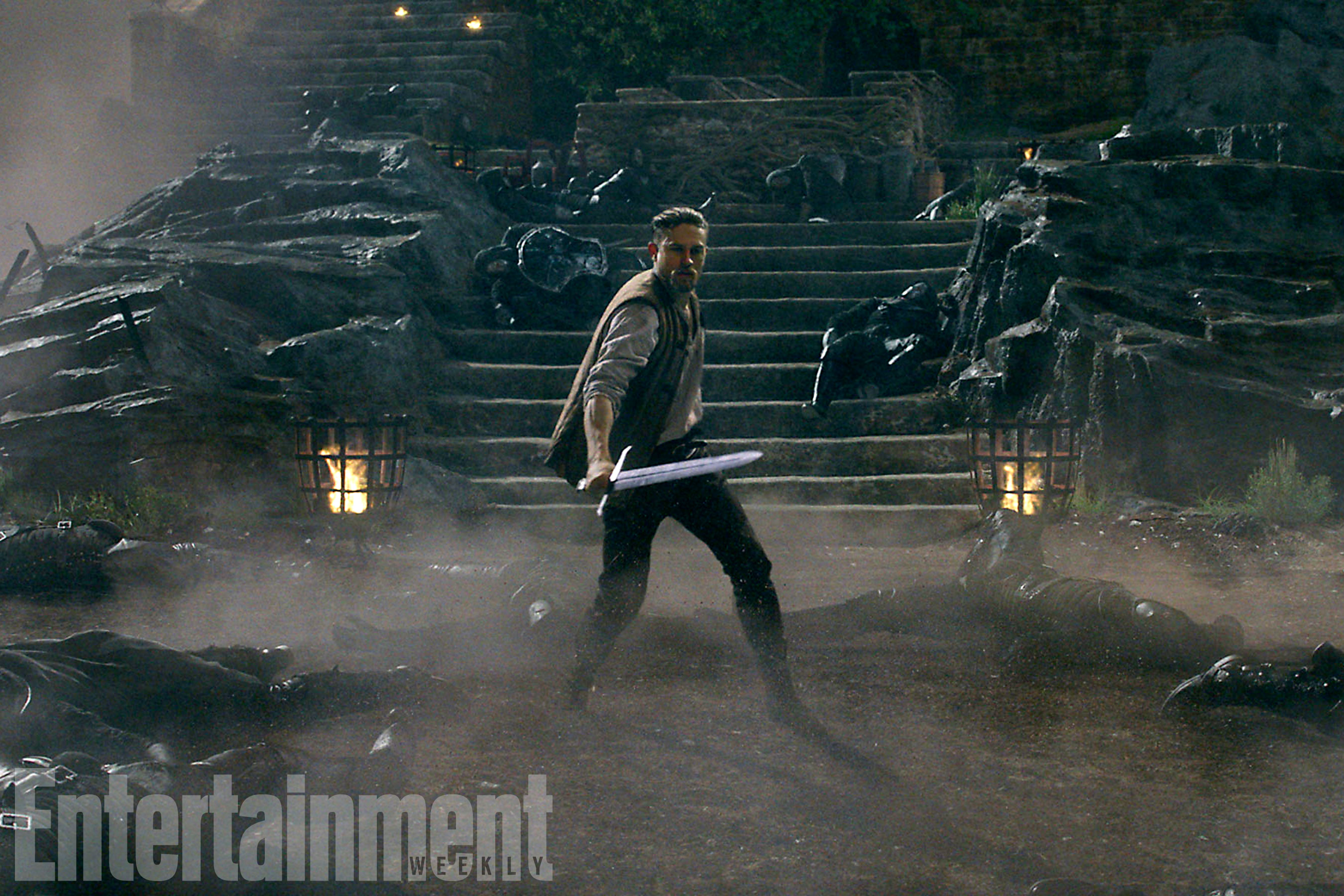 KING ARTHUR: LEGEND OF THE SWORD (2017) CHARLIE HUNNAM as Arthur