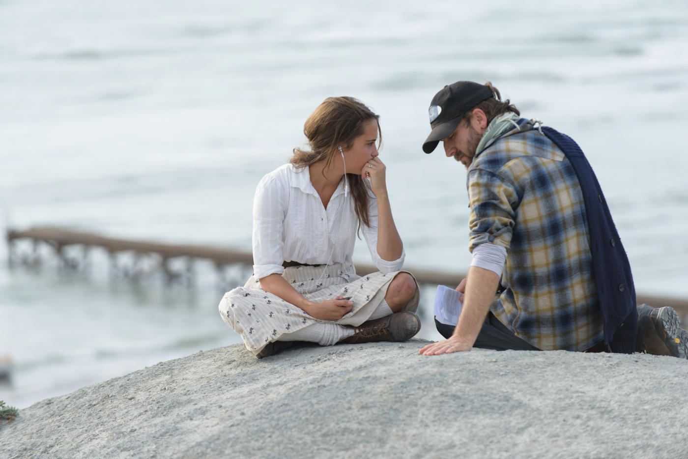 the-light-between-oceans-michael-fassbender-alicia-vikander-rachel-weisz-the-light-between-oceans-mit-alicia-vikander-und-derek-cianfrance