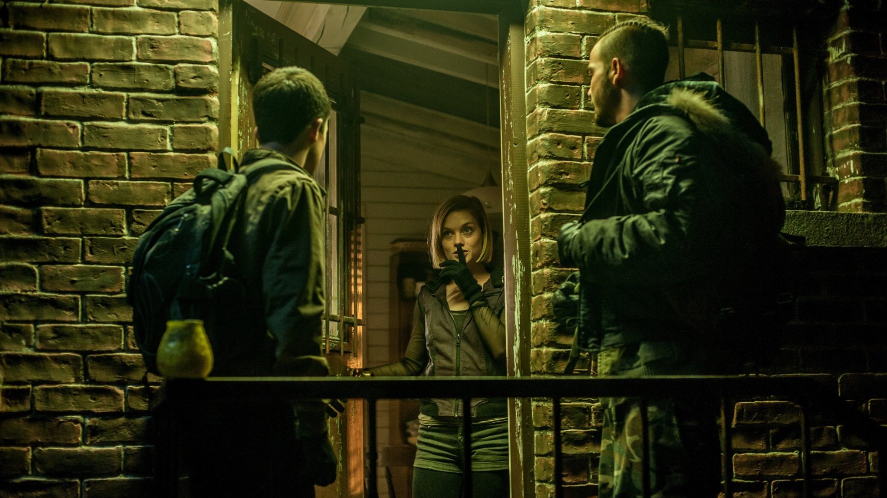 Dylan Minnette, Jane Levy, and Daniel Zovatto in Don't Breathe (2016)