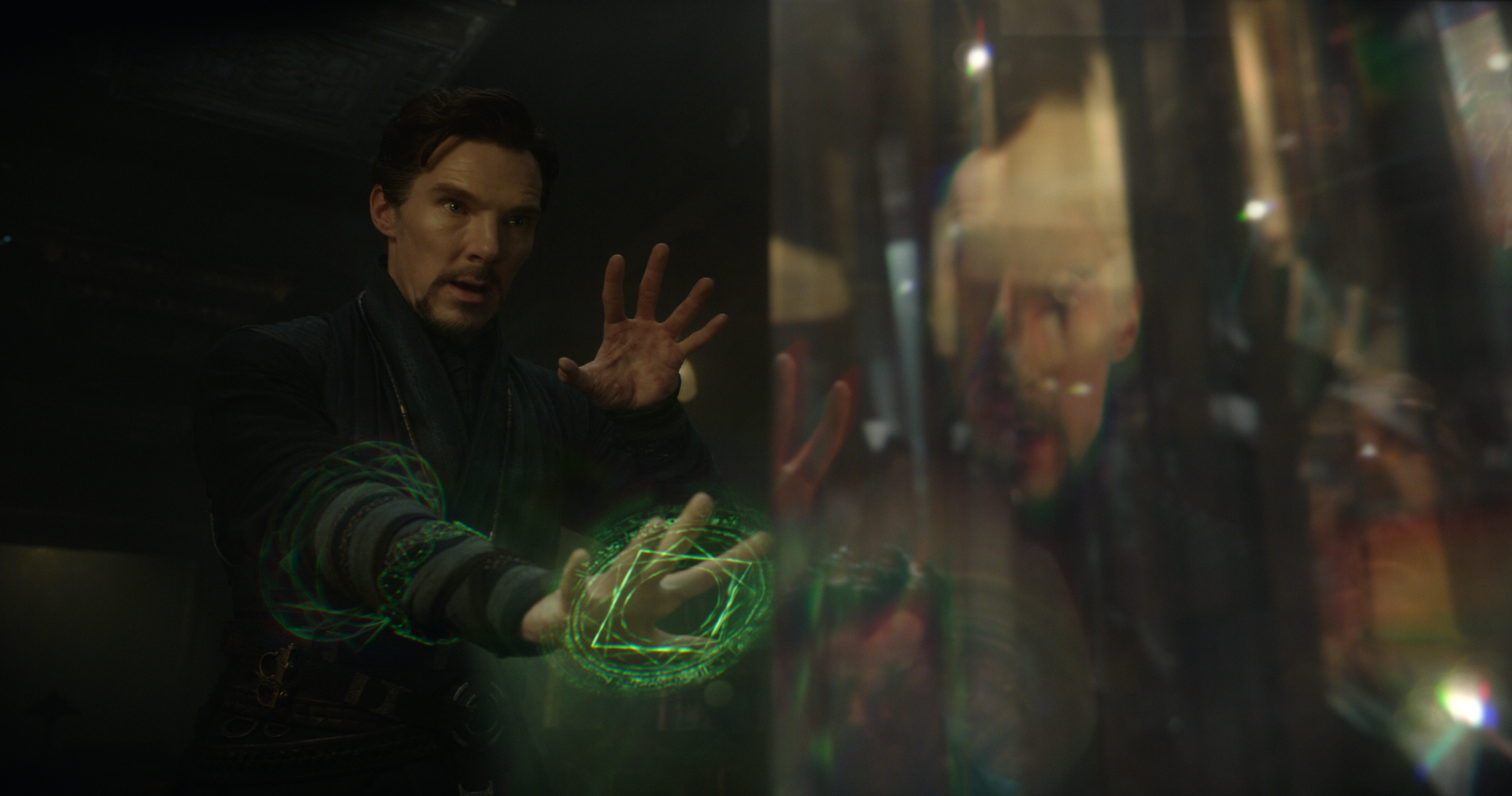 Rumor Possible Avenger Cameo In Doctor Strange Plus New Photos