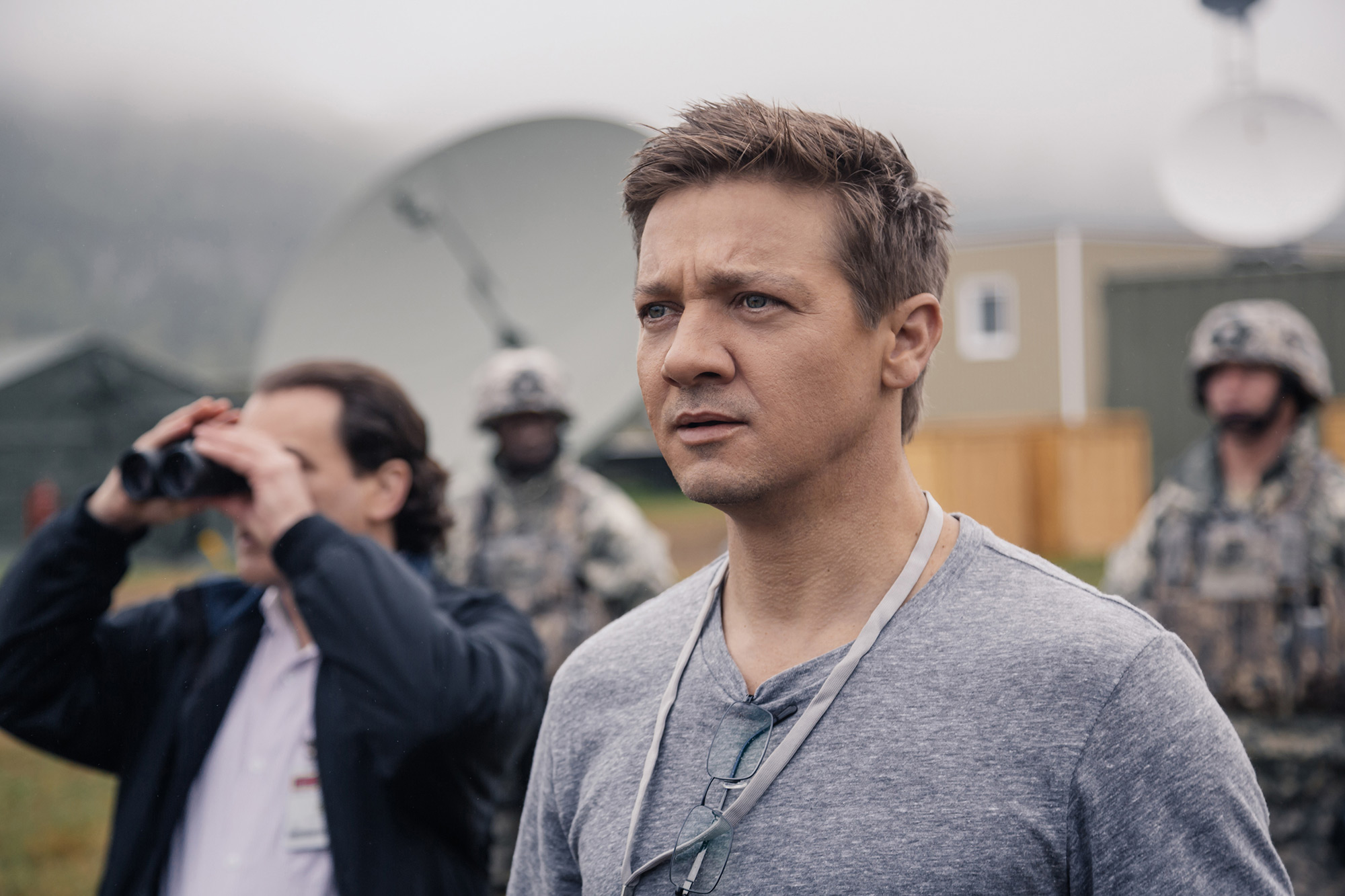 Jeremy-Renner-Arrival