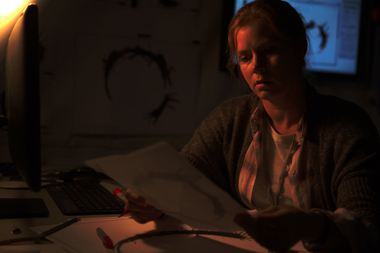 arrival-amy-adamds-jeremy-renner