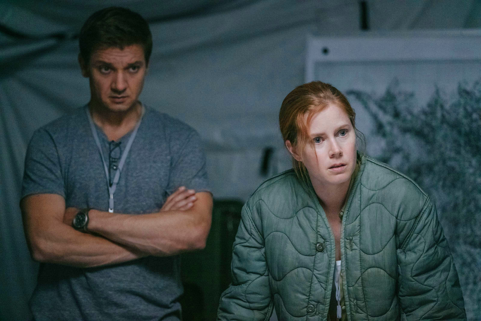 arrival-amy-adamds-jeremy-renner-167803-jpg-r_1920_1080-f_jpg-q_x-xxyxx