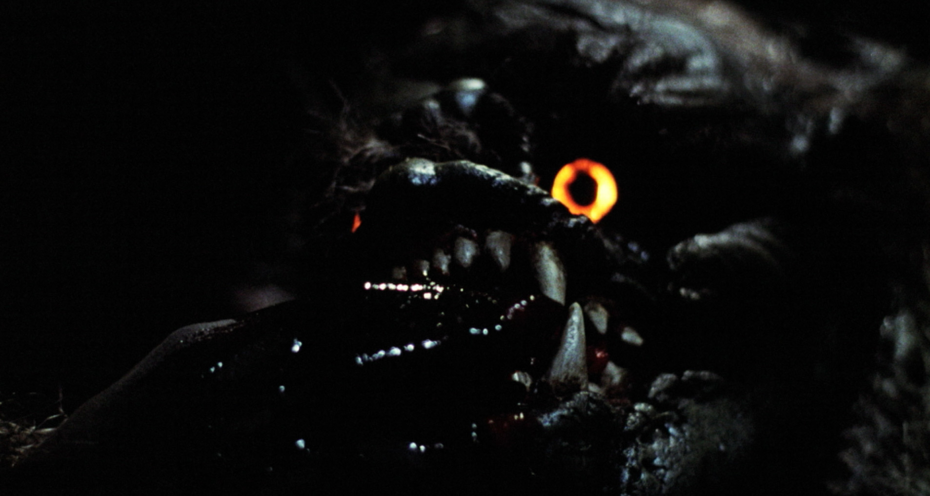 the-pit-troglodytecloseup