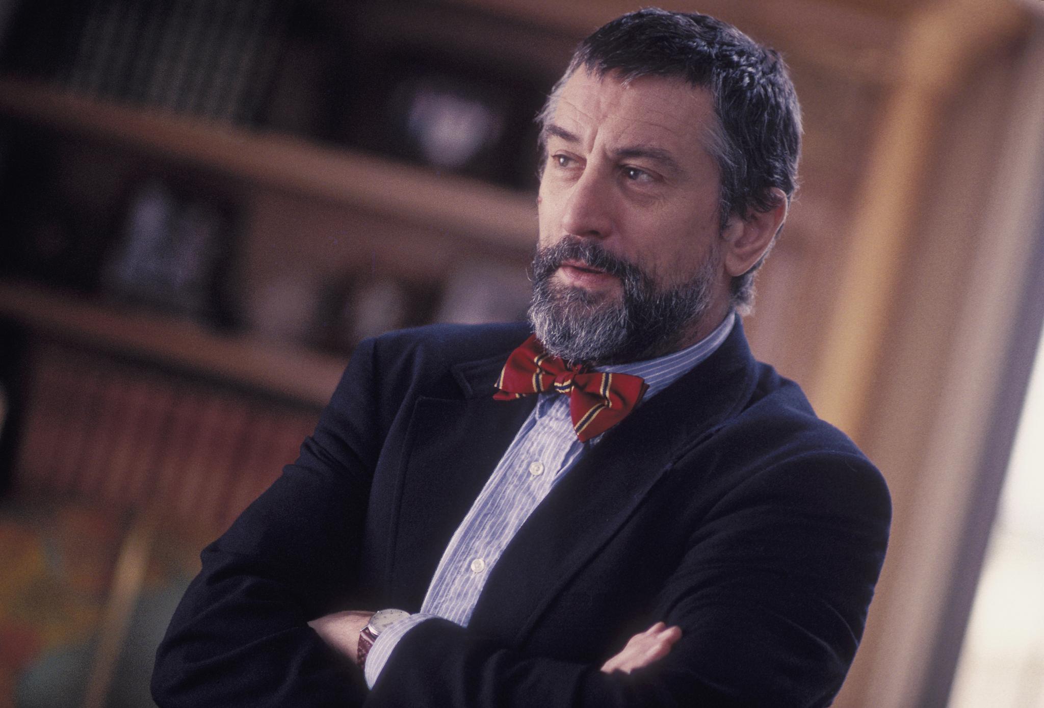 robert-de-niro-in-wag-the-dog-1997