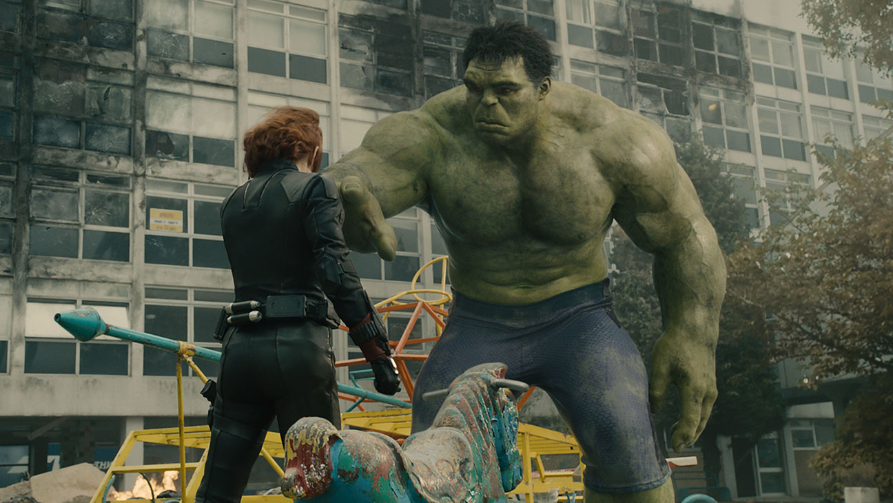 Marvel's Avengers: Age Of Ultron..L to R: Black Widow (Scarlett Johansson) and Hulk (Mark Ruffalo)..Ph: Film Frame..?Marvel 2015