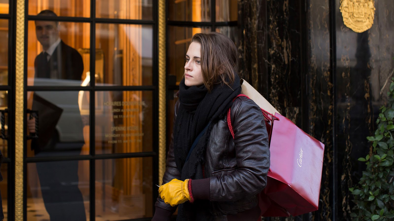 new-kristen-stewart-personal-shopper-still-4