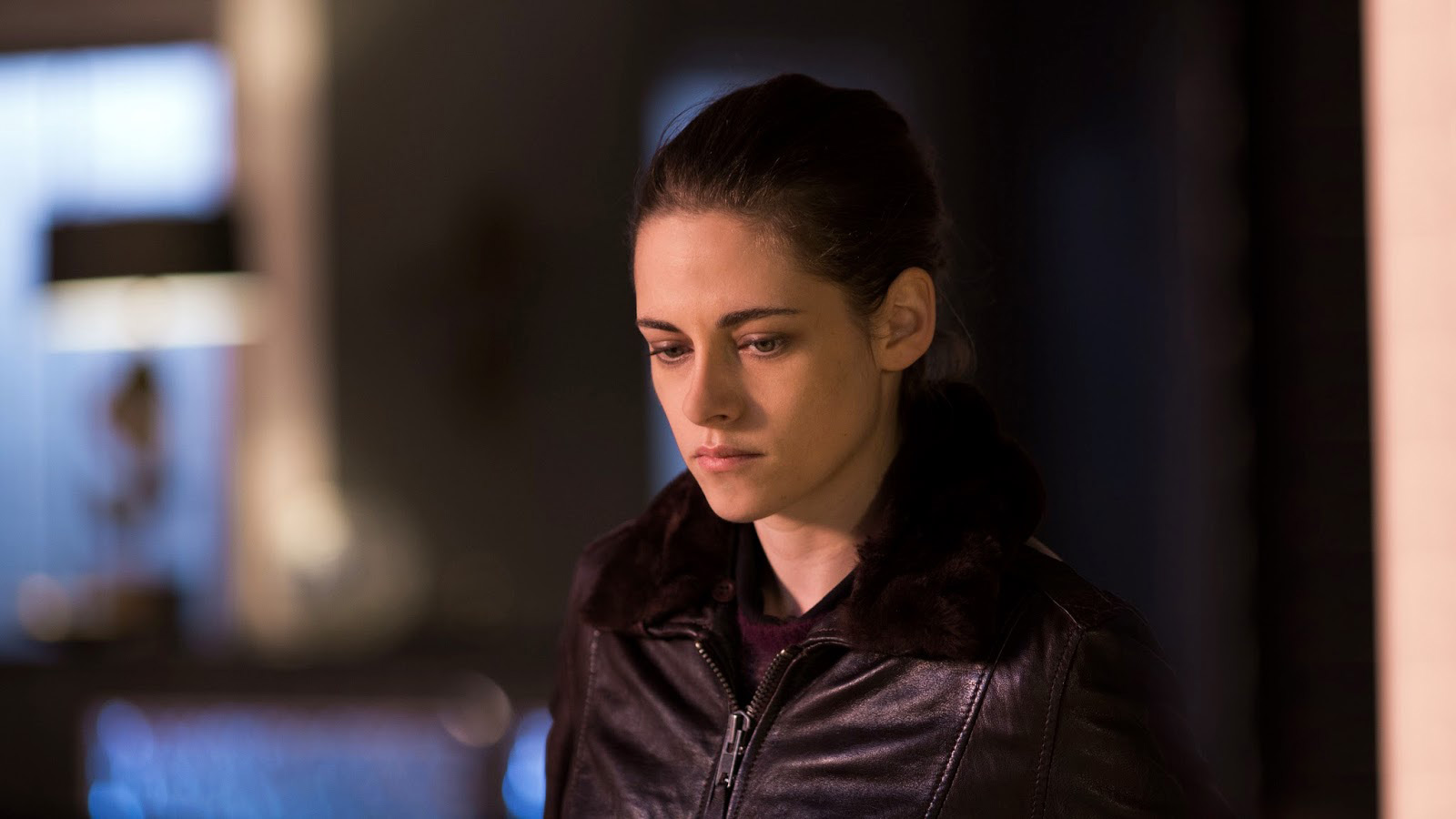 new-kristen-stewart-personal-shopper-still-16