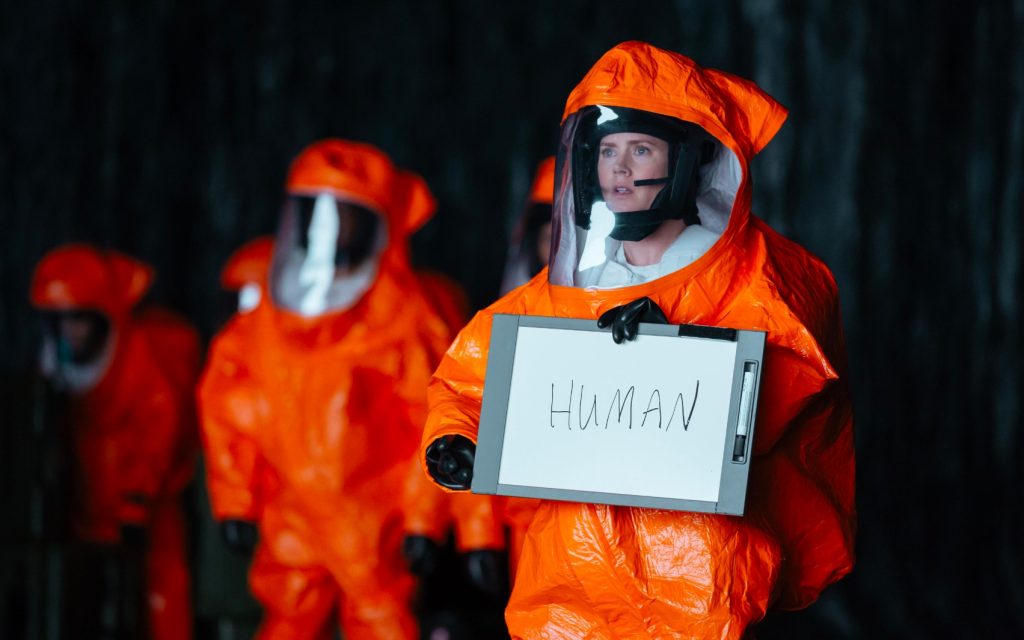 arrival-amy-adams-jeremy-renner-arrival_022