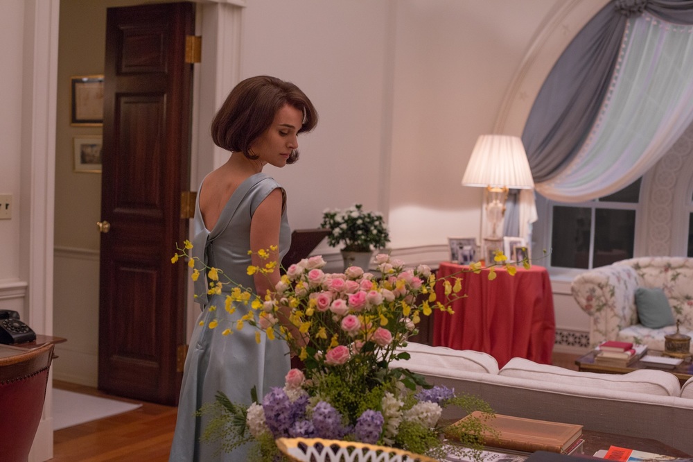 Natalie Portman as "Jackie Kennedy" in JACKIE. Photo by Stephanie Branchu. © 2016 Twentieth Century Fox Film Corporation All Rights Reserved