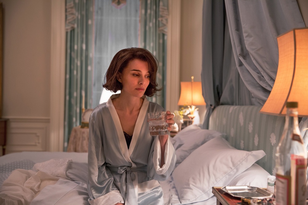 Natalie Portman as "Jackie Kennedy" in JACKIE. Photo by Stephanie Branchu. © 2016 Twentieth Century Fox Film Corporation All Rights Reserved