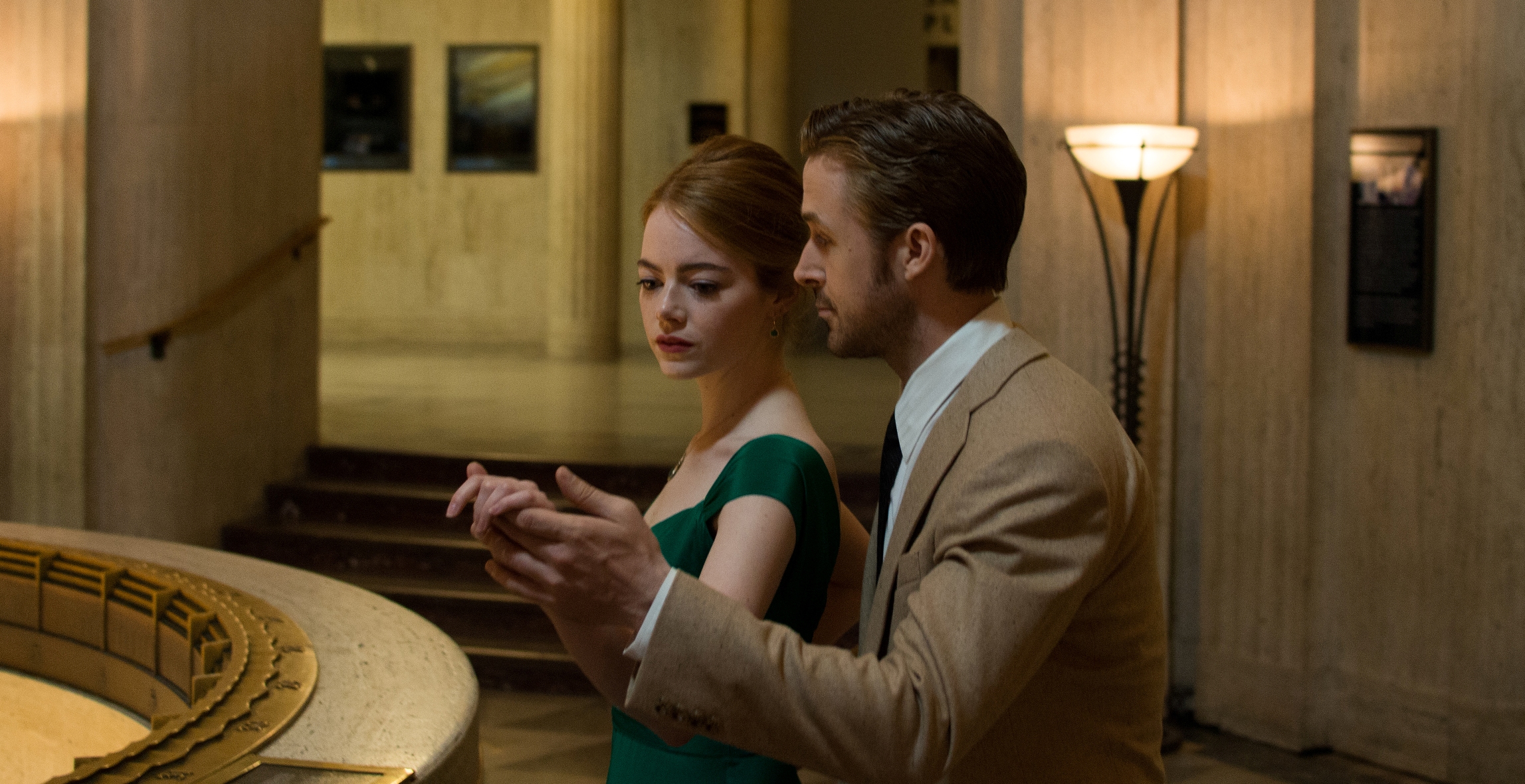 La La Land new trailer: Emma Stone serenades Ryan Gosling in dazzlingly  dreamy sneak peek