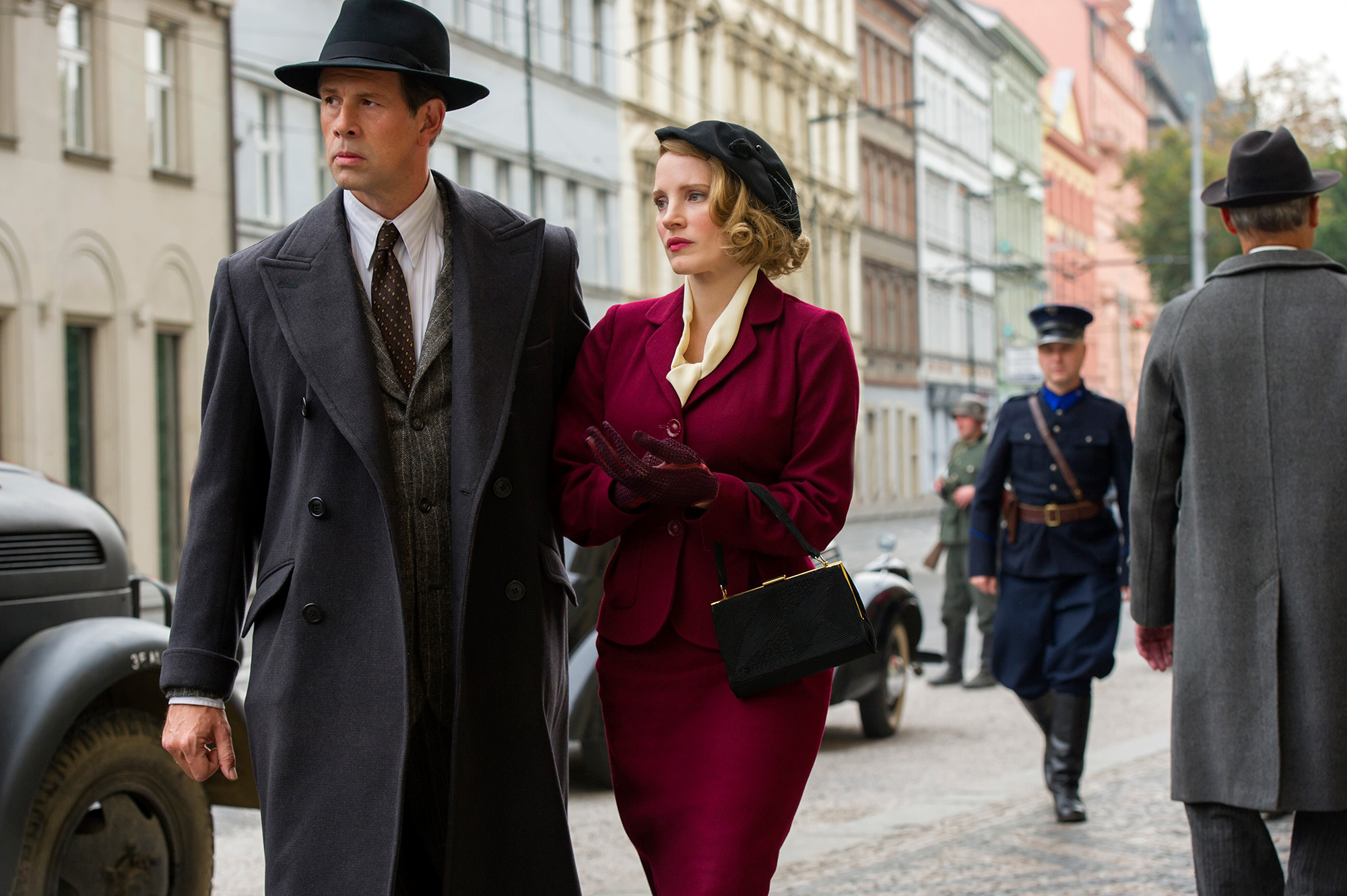 johan-heldenbergh-jessica-chastsain-the-zookeepers-wife