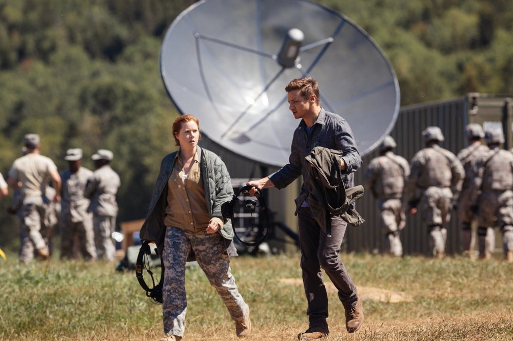 arrival-amy-adams-jeremy-renner