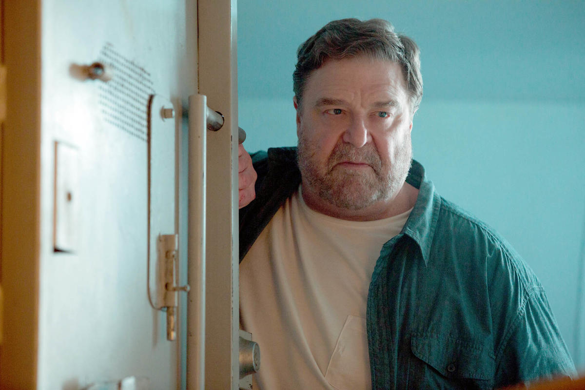 10 CLOVERFIELD LANE