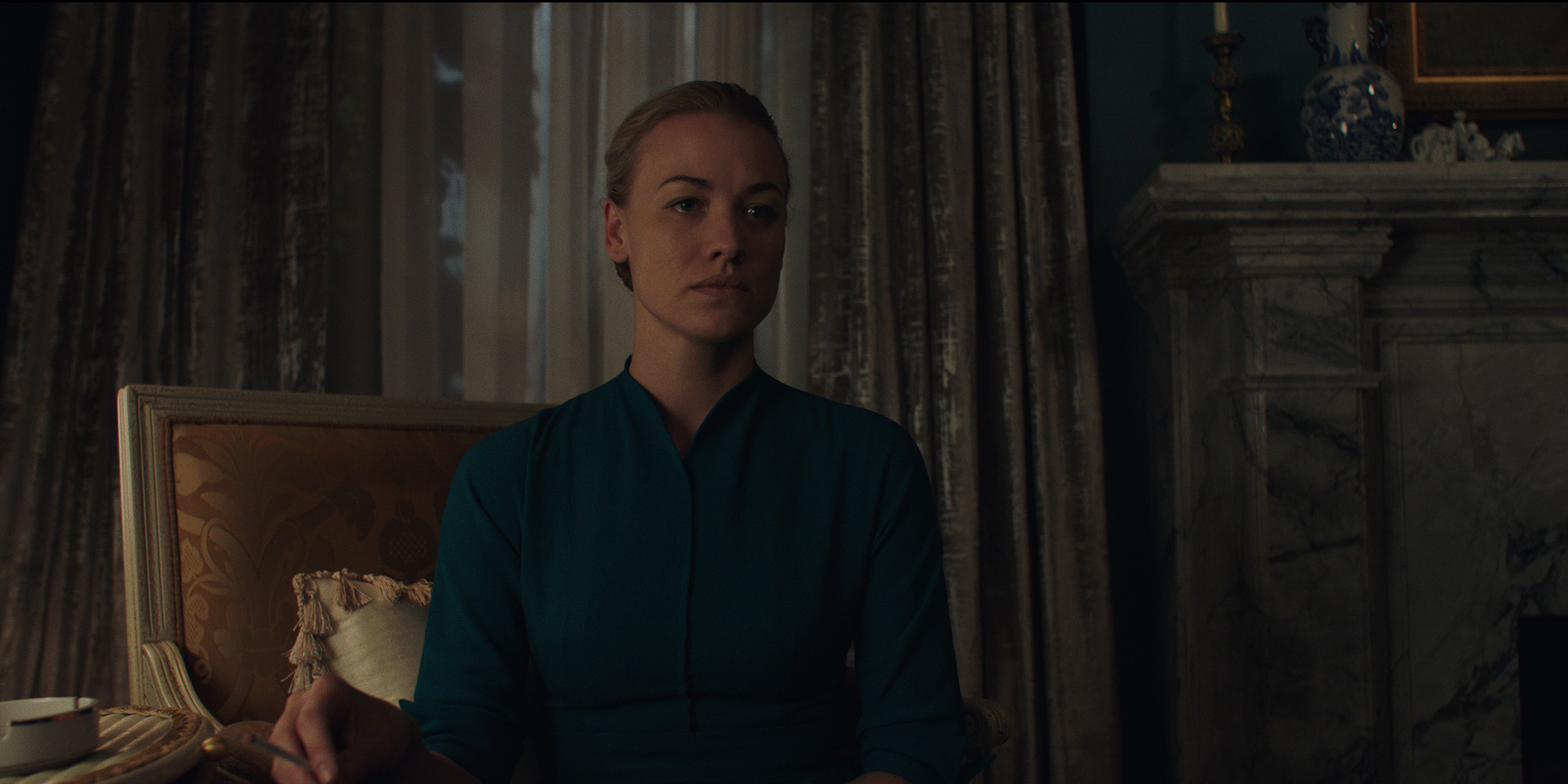 The Handmaid's Tale yvonne-strahovski-as-serena-joy
