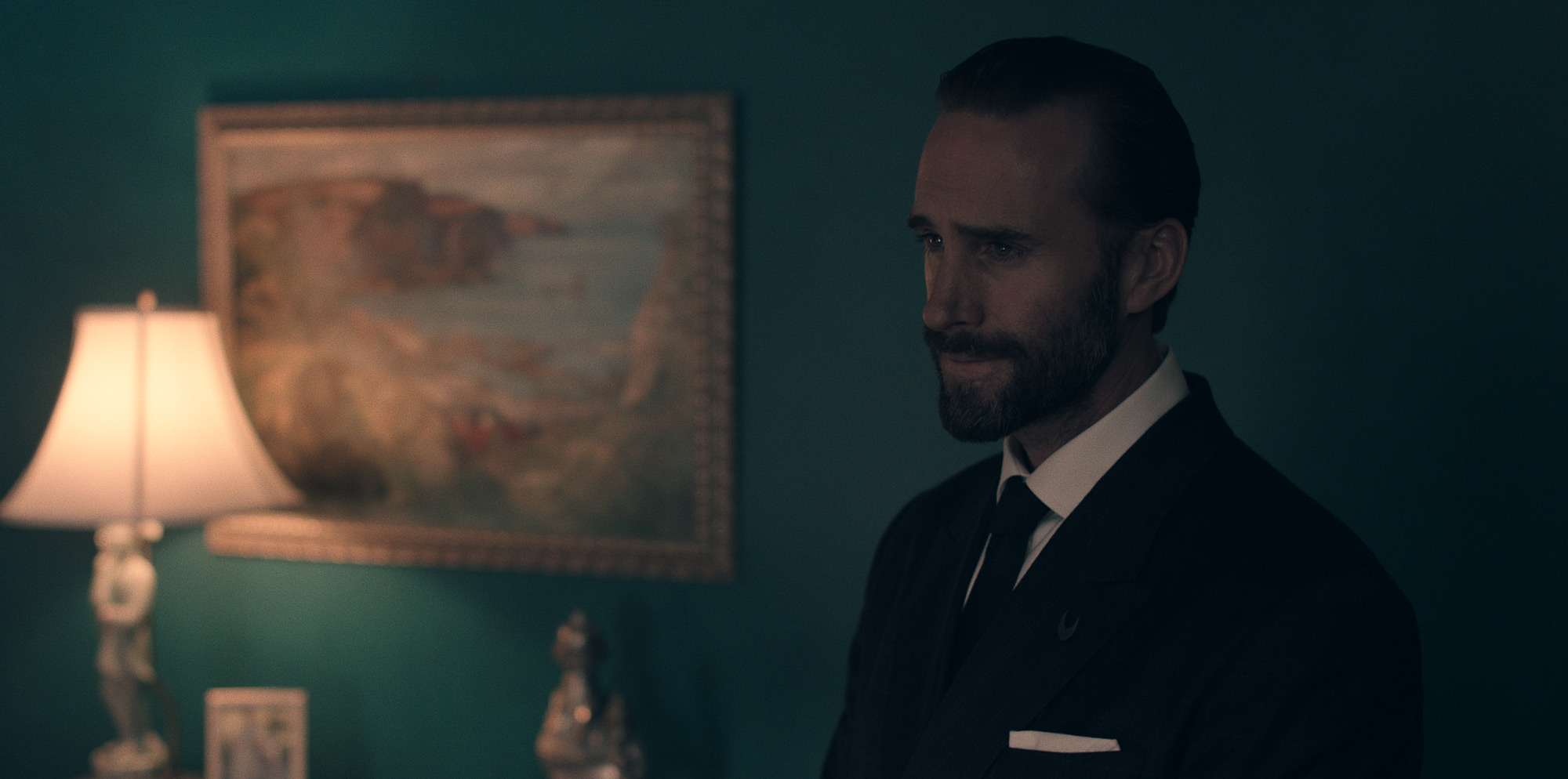 The Handmaid's Tale joseph-fiennes-as-commander-waterford