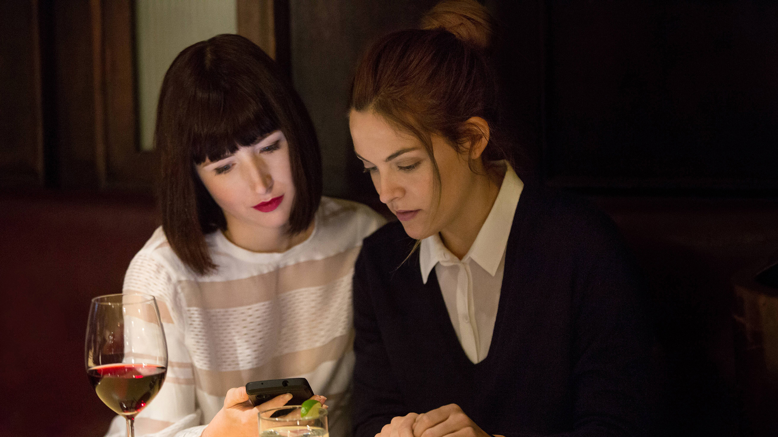 Riley Keough and Kate Lyn Sheil, The Girlfriend Experience