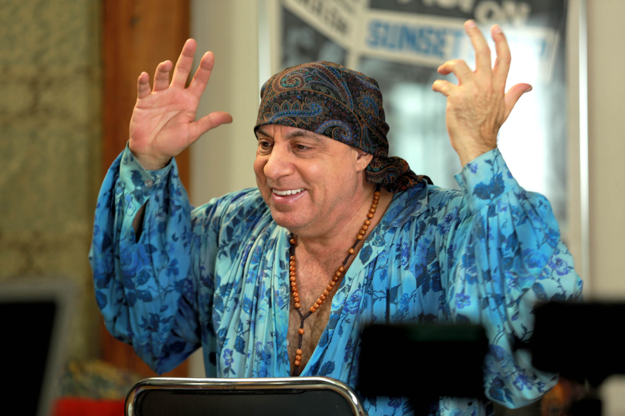 RUMBLE: The Indians Who Rocked The World - Still 4