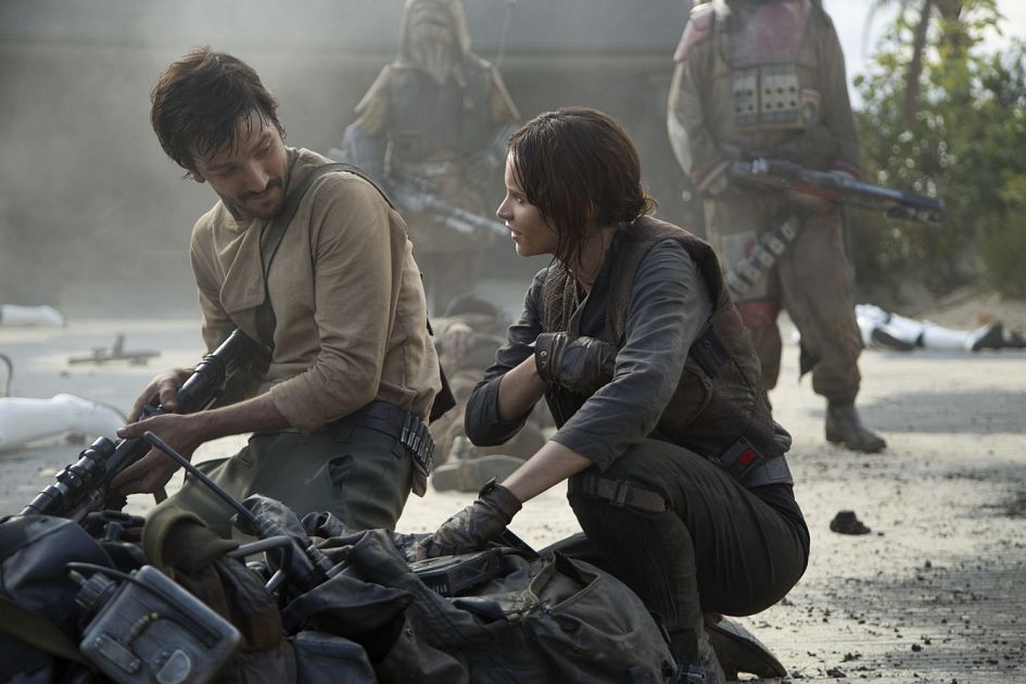 rogue-one-a-star-wars-story-felicity-jones-gareth-edwards-42283-20170101-192335-2