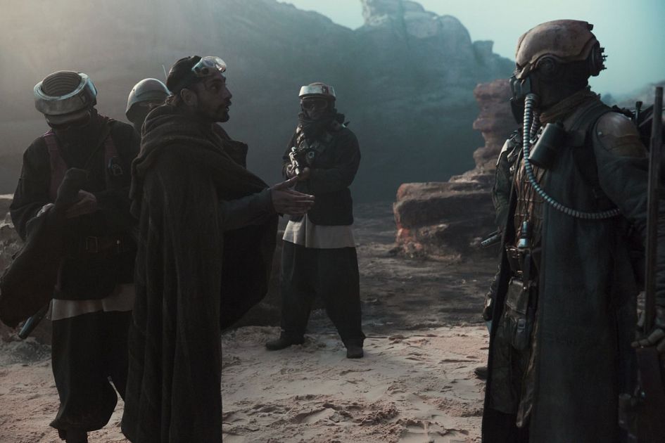 rogue-one-a-star-wars-story-felicity-jones-gareth-edwards-42283-20161213-191913-15