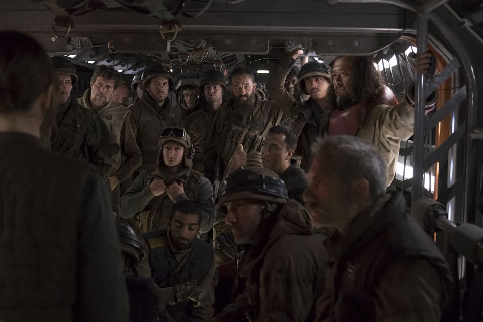 rogue-one-a-star-wars-story-felicity-jones-gareth-edwards-42283-20161213-191912-14