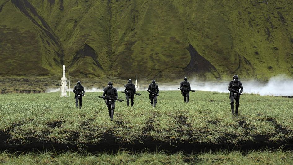 rogue-one-a-star-wars-story-felicity-jones-gareth-edwards-42283-20161213-191908-8