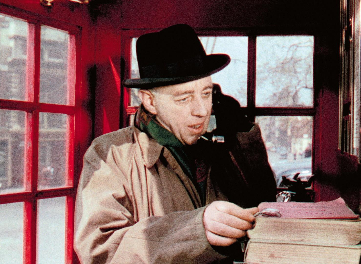 alec-guinness-in-the-ladykillers-1955-large-picture