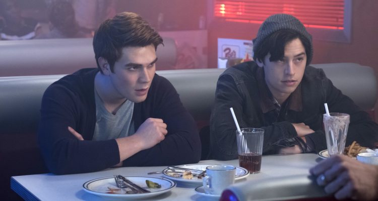 Riverdale -- "Chapter Seven: In A Lonely Place" -- Image Number: RVD107a_0247.jpg -- Pictured (L-R): KJ Apa as Archie Andrews and Cole Sprouse as Jughead Jones -- Photo: Katie Yu/The CW -- ÃÂ© 2017 The CW Network. All Rights Reserved